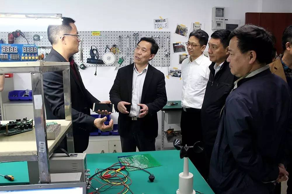 省政協(xié)副主席、科技廳廳長(zhǎng)郭躍進(jìn)蒞臨微特調(diào)研