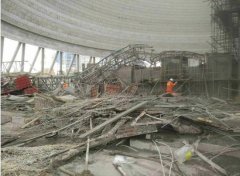 電廠工地坍塌已致74人遇難 傷亡為何如此慘重？