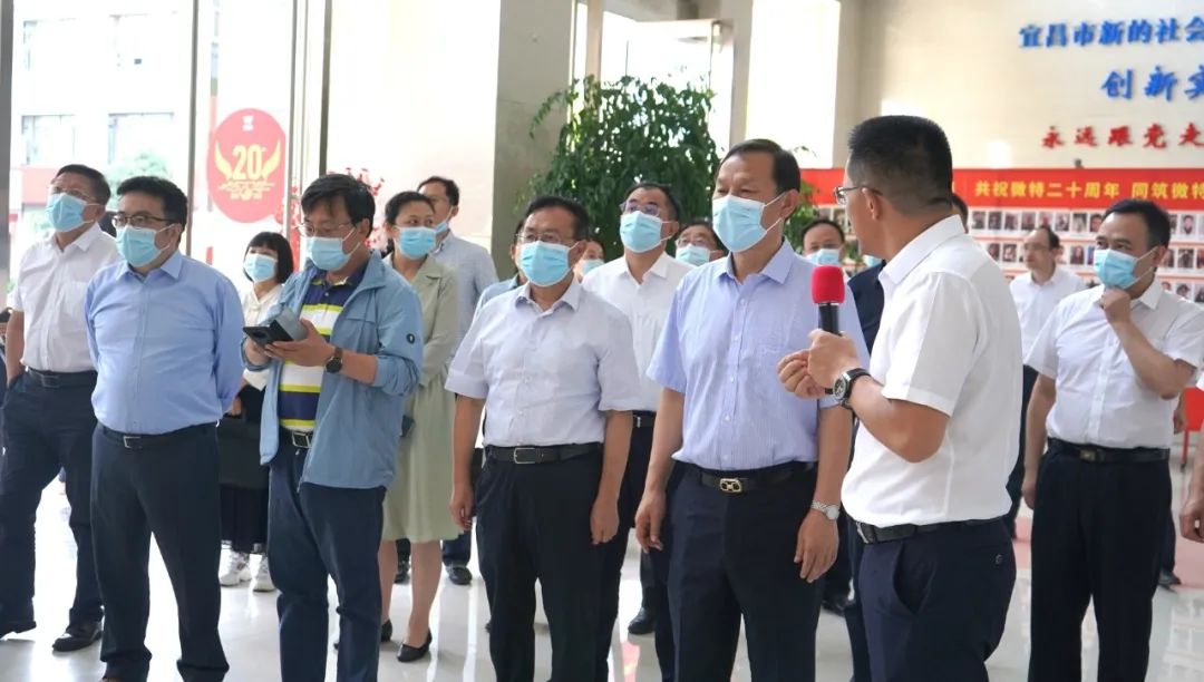 馬國(guó)強(qiáng)率部分全國(guó)人大代表、省代表來(lái)微特調(diào)研科技創(chuàng)新工作
